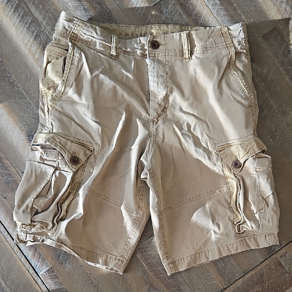 American Eagle Men's Tan Cargo Shorts